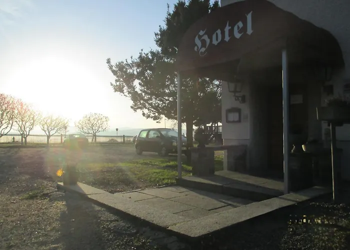 Hotel BURGWALD